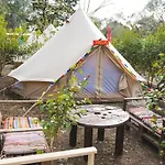 Nisi Glamping Kamp alanı Paralía Rachon