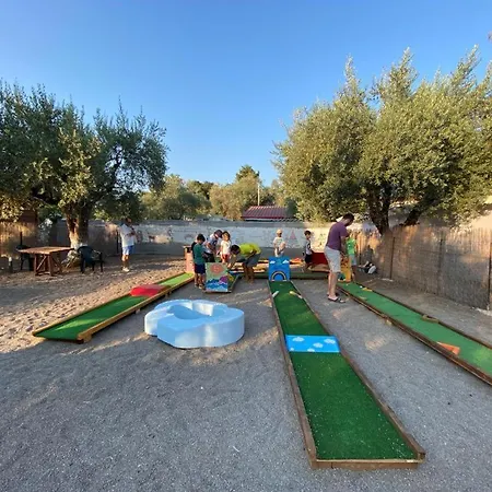 Kamp alanı Nisi Glamping Paralía Rachon