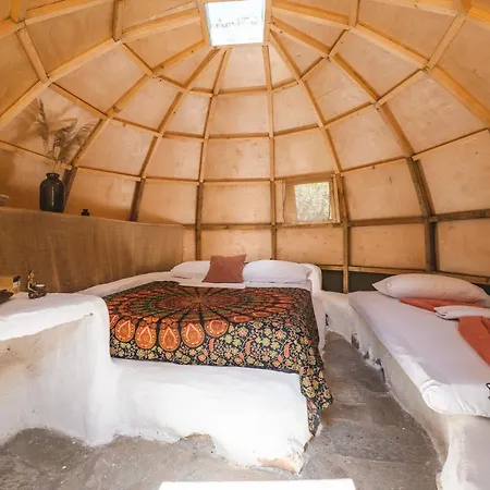 Nisi Glamping Kamp alanı Paralía Rachon