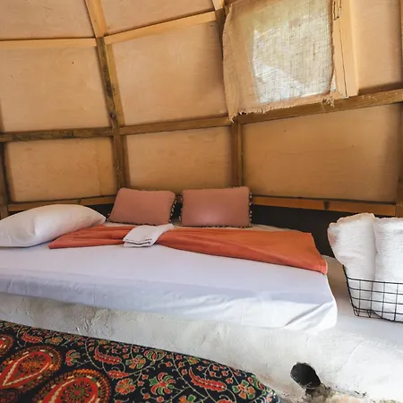 Nisi Glamping 캠프장 3*