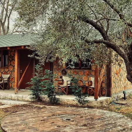 Parque de Campismo Nisi Glamping