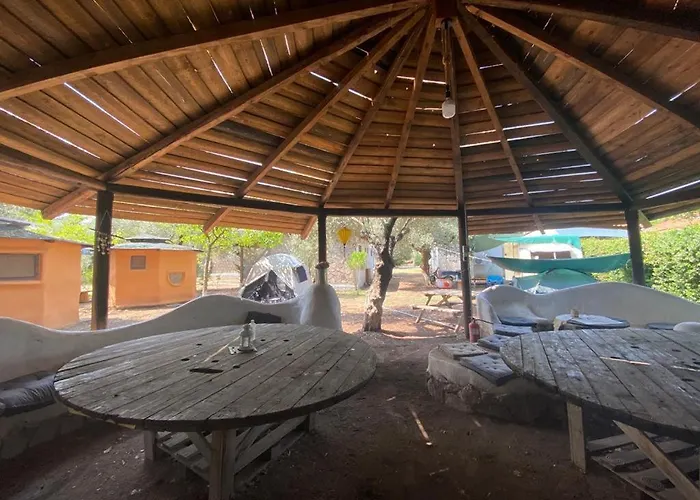 Nisi Glamping Campsite